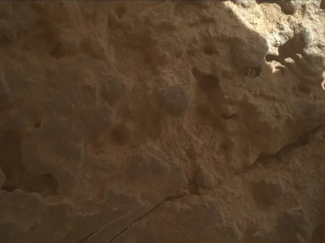 Sol 3912: Mars Hand Lens Imager (MAHLI)