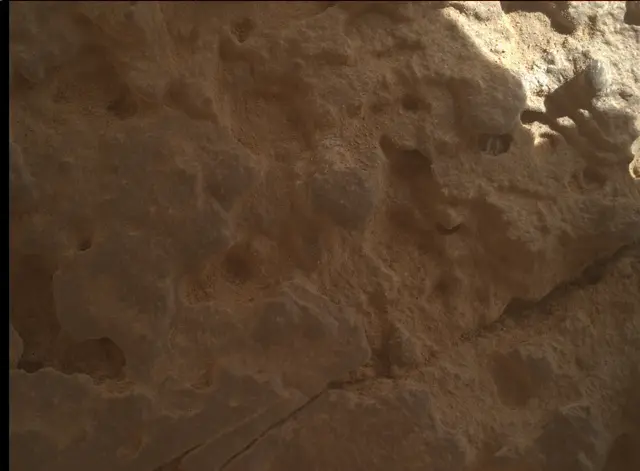 Sol 3912: Mars Hand Lens Imager (MAHLI)
