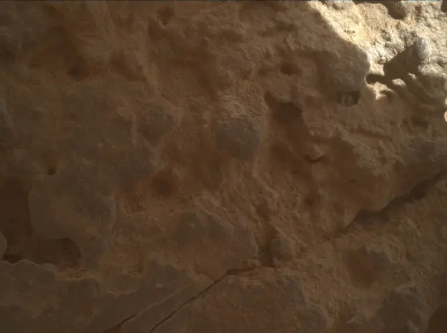 Sol 3912: Mars Hand Lens Imager (MAHLI)