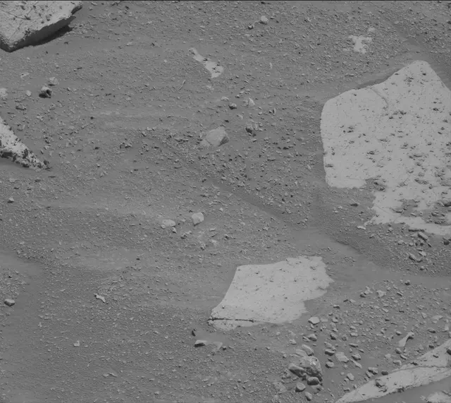 Sol 3914: Mast Camera (Mastcam)