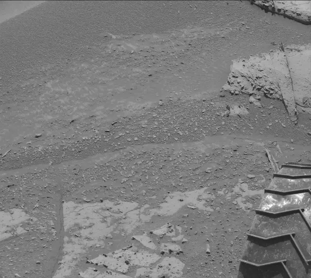 Sol 3914: Mast Camera (Mastcam)
