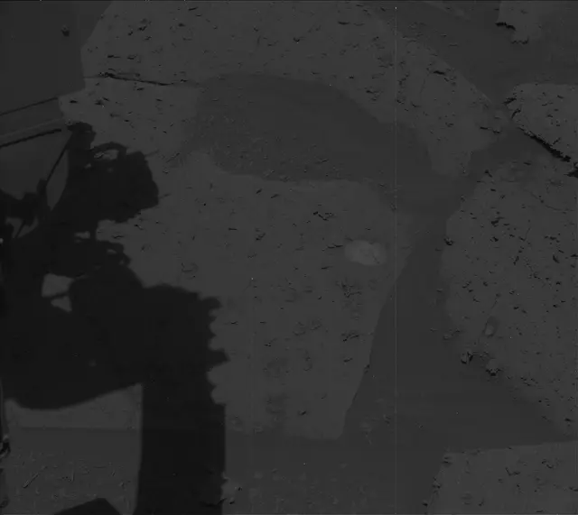 Sol 3914: Mast Camera (Mastcam)
