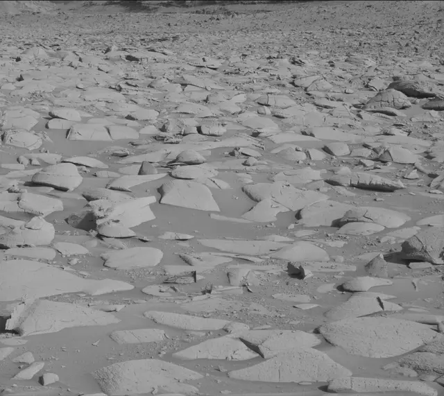 Sol 3914: Mast Camera (Mastcam)