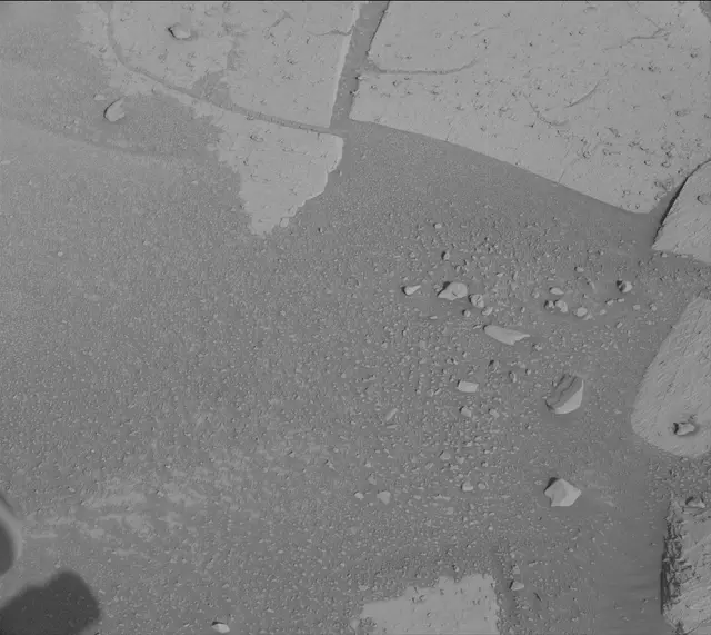 Sol 3914: Mast Camera (Mastcam)
