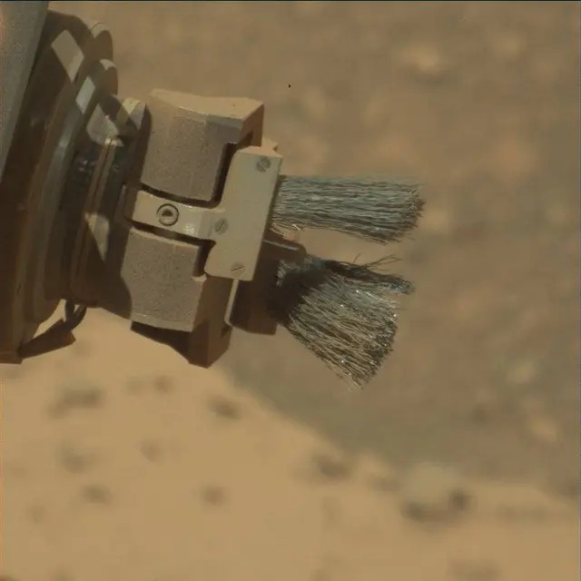 Sol 3914: Mast Camera (Mastcam)