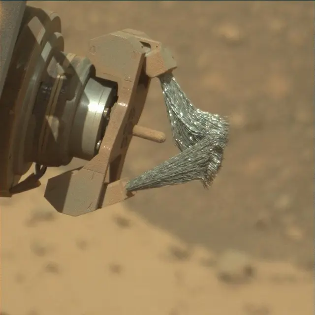 Sol 3914: Mast Camera (Mastcam)