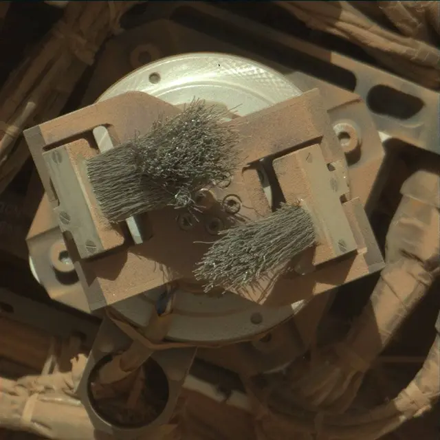 Sol 3914: Mast Camera (Mastcam)