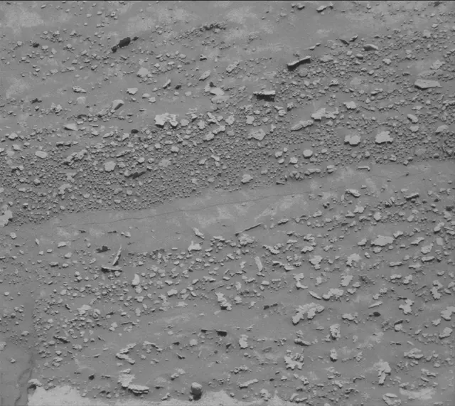 Sol 3914: Mast Camera (Mastcam)