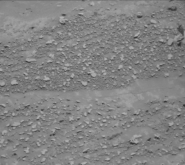 Sol 3914: Mast Camera (Mastcam)