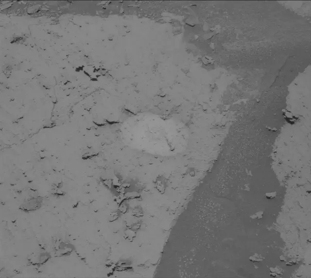 Sol 3914: Mast Camera (Mastcam)