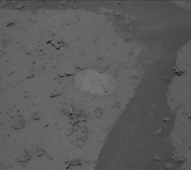 Sol 3914: Mast Camera (Mastcam)