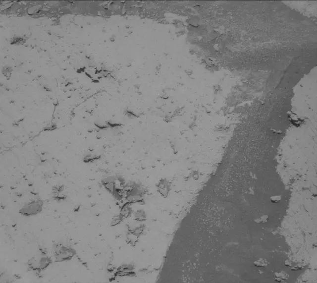 Sol 3914: Mast Camera (Mastcam)
