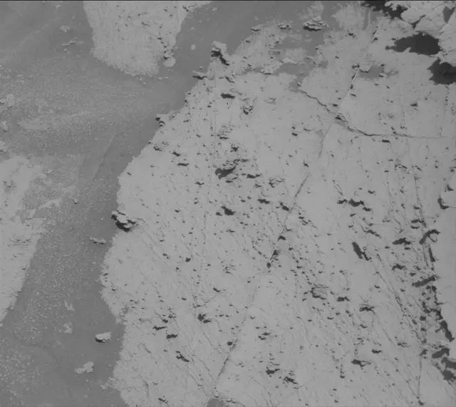 Sol 3914: Mast Camera (Mastcam)