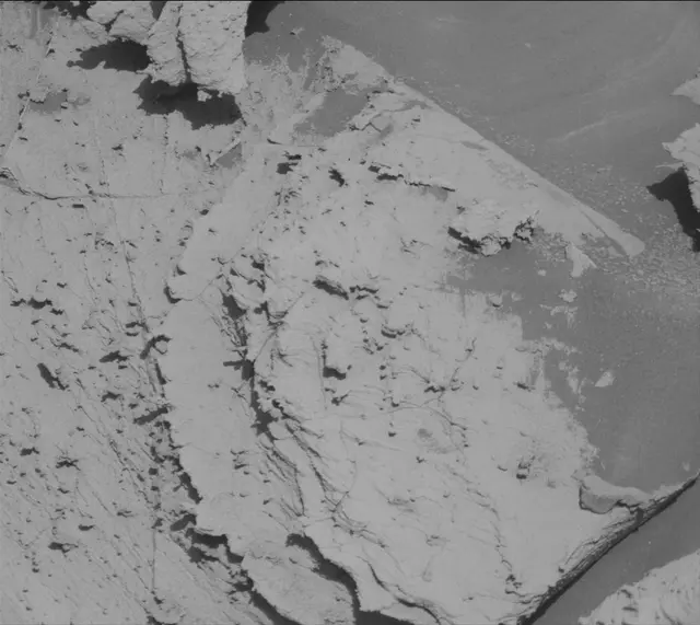 Sol 3914: Mast Camera (Mastcam)