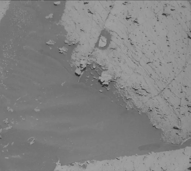 Sol 3914: Mast Camera (Mastcam)