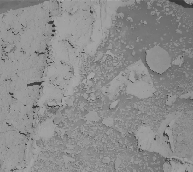 Sol 3914: Mast Camera (Mastcam)