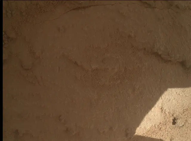 Sol 3914: Mars Hand Lens Imager (MAHLI)