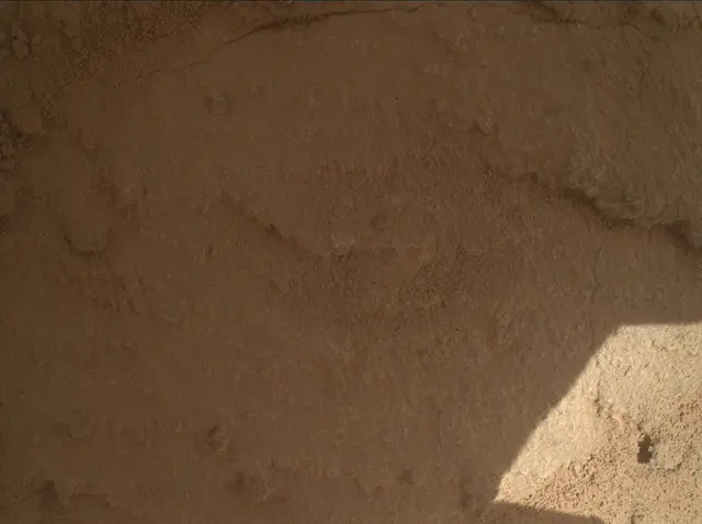 Sol 3914: Mars Hand Lens Imager (MAHLI)