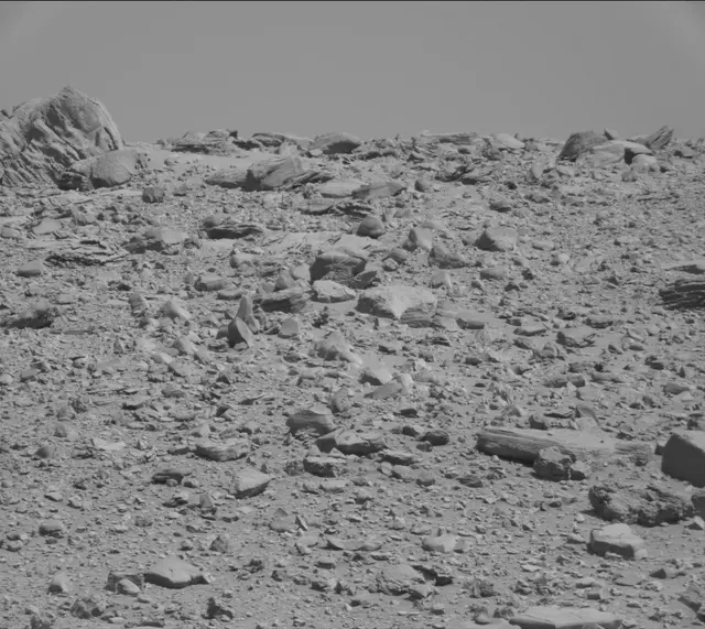 Sol 3916: Mast Camera (Mastcam)