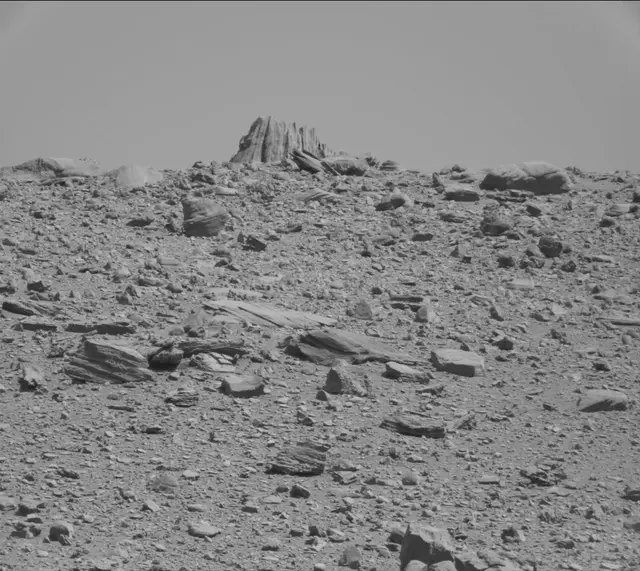 Sol 3916: Mast Camera (Mastcam)