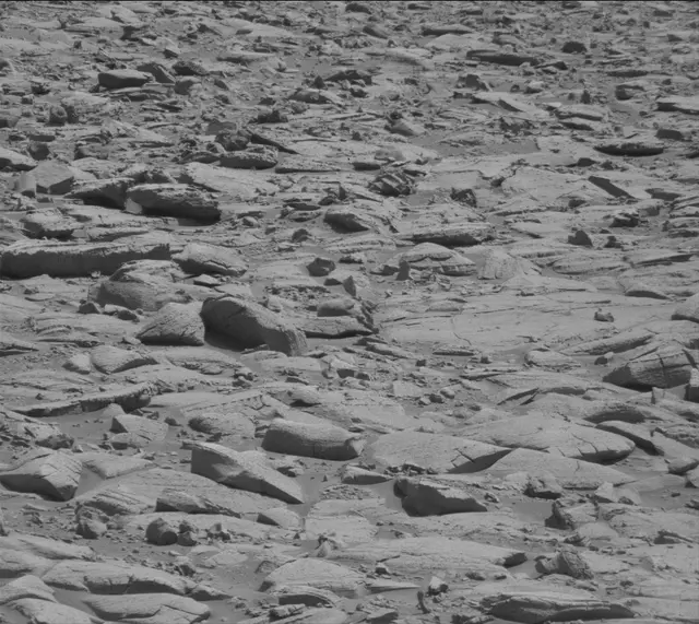 Sol 3916: Mast Camera (Mastcam)
