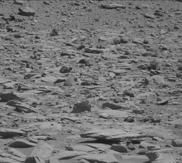 Sol 3916: Mast Camera (Mastcam)