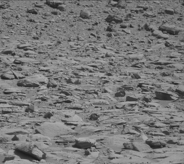 Sol 3916: Mast Camera (Mastcam)