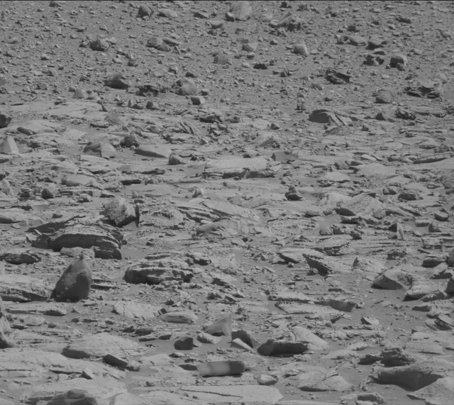 Sol 3916: Mast Camera (Mastcam)