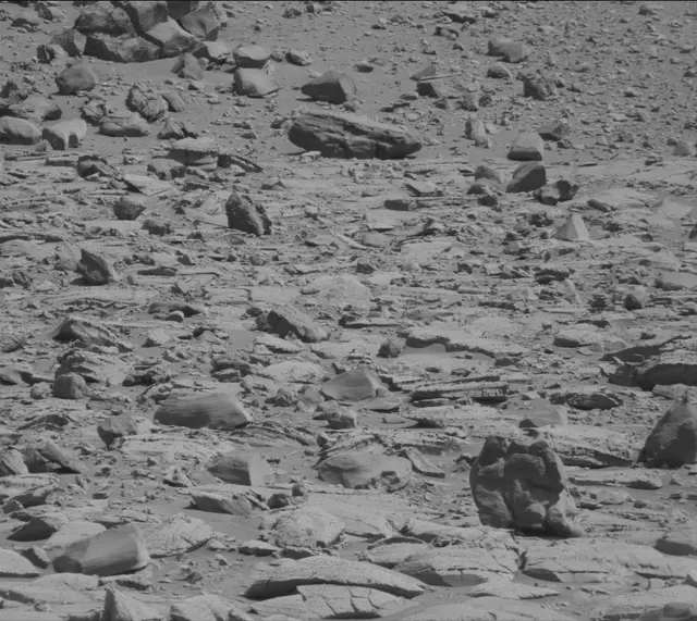 Sol 3916: Mast Camera (Mastcam)