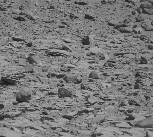 Sol 3916: Mast Camera (Mastcam)