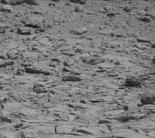 Sol 3916: Mast Camera (Mastcam)