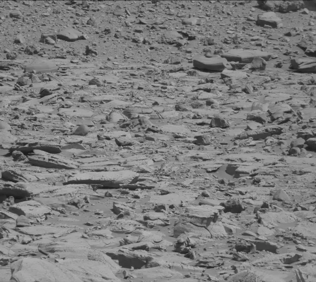 Sol 3916: Mast Camera (Mastcam)