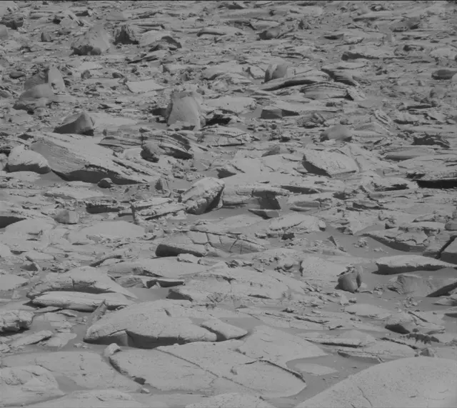 Sol 3916: Mast Camera (Mastcam)