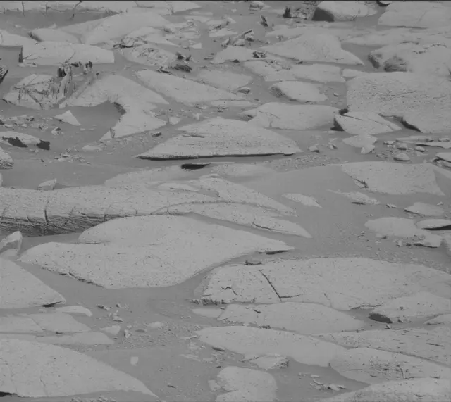 Sol 3916: Mast Camera (Mastcam)