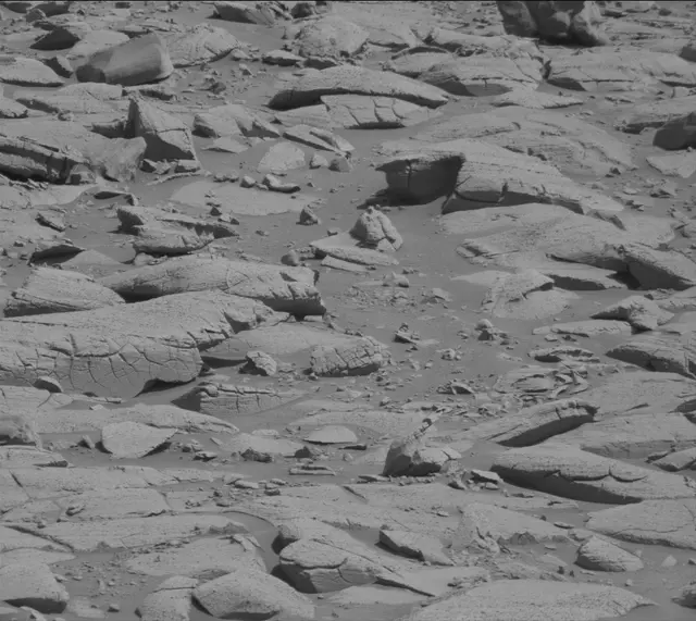 Sol 3916: Mast Camera (Mastcam)