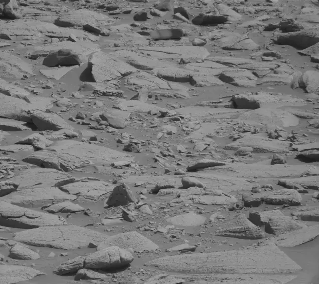 Sol 3916: Mast Camera (Mastcam)