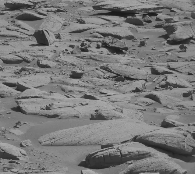 Sol 3916: Mast Camera (Mastcam)