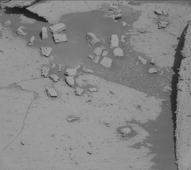 Sol 3916: Mast Camera (Mastcam)