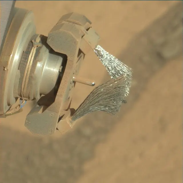 Sol 3916: Mast Camera (Mastcam)