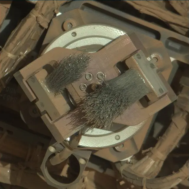 Sol 3916: Mast Camera (Mastcam)