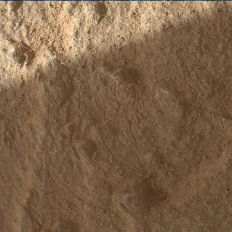 Sol 3916: Mars Hand Lens Imager (MAHLI)