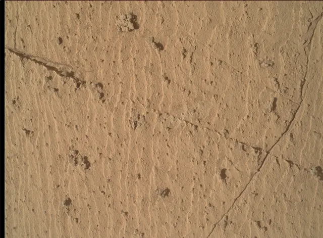 Sol 3916: Mars Hand Lens Imager (MAHLI)