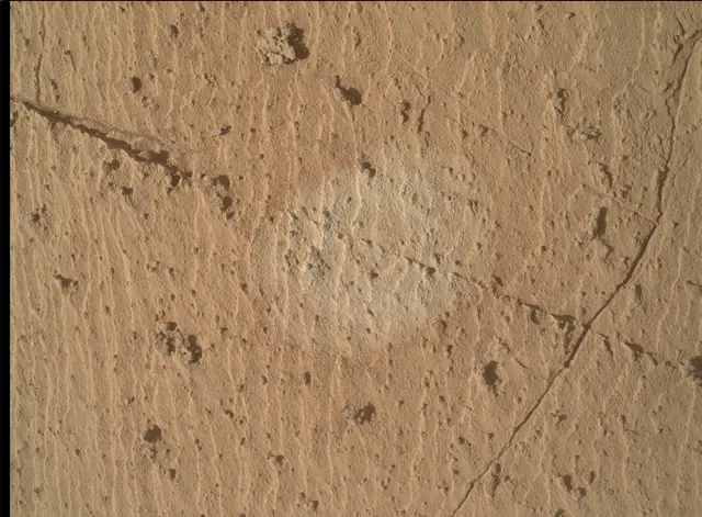 Sol 3916: Mars Hand Lens Imager (MAHLI)