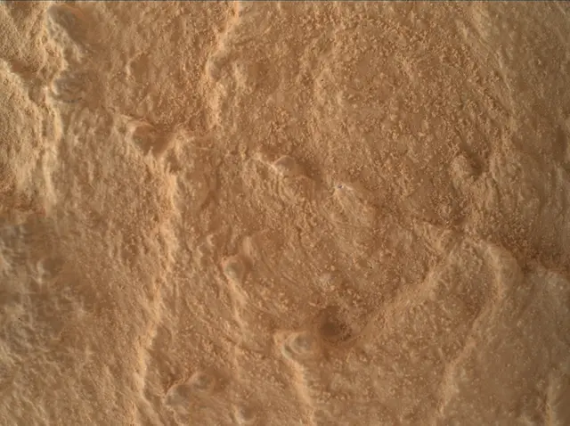 Sol 3916: Mars Hand Lens Imager (MAHLI)