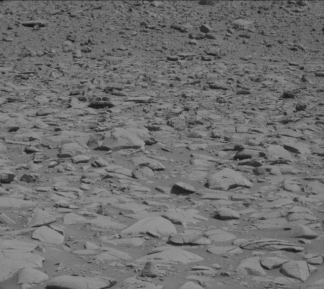 Sol 3917: Mast Camera (Mastcam)
