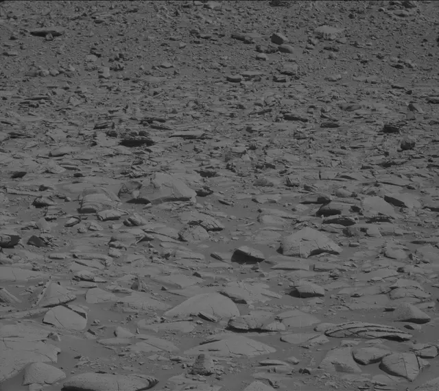 Sol 3917: Mast Camera (Mastcam)