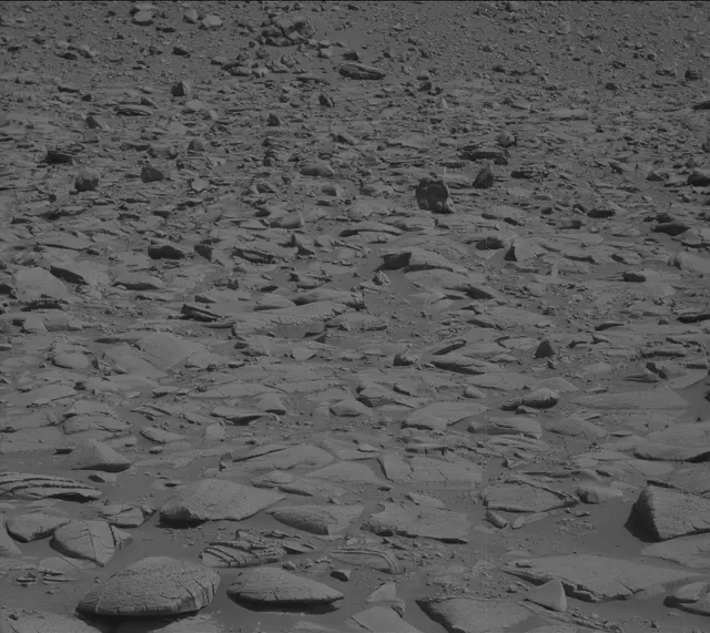 Sol 3917: Mast Camera (Mastcam)