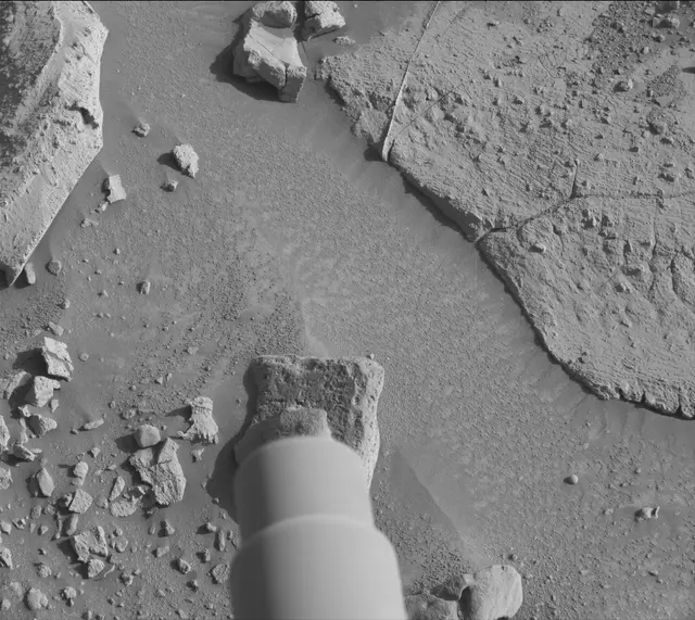 Sol 3917: Mast Camera (Mastcam)