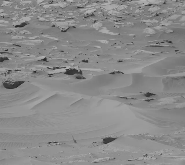 Sol 3917: Mast Camera (Mastcam)