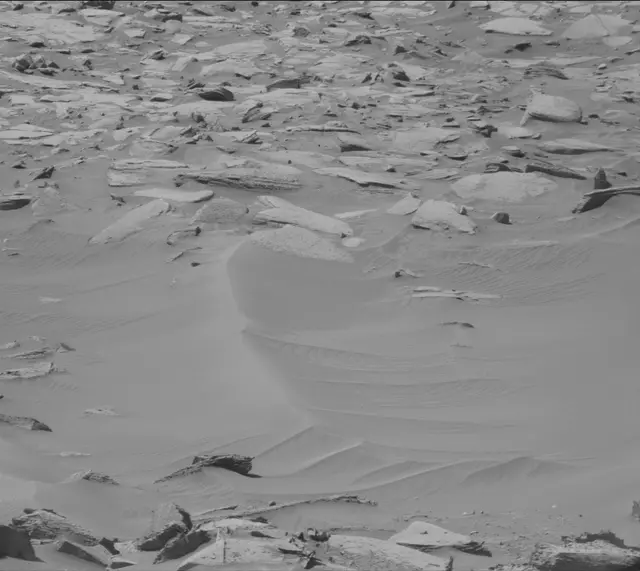 Sol 3917: Mast Camera (Mastcam)
